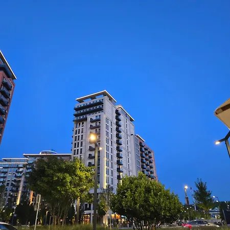 Elegant 2Br BW Apartment 2 Bathrooms -Private Garage A1 Residence BW Διαμέρισμα